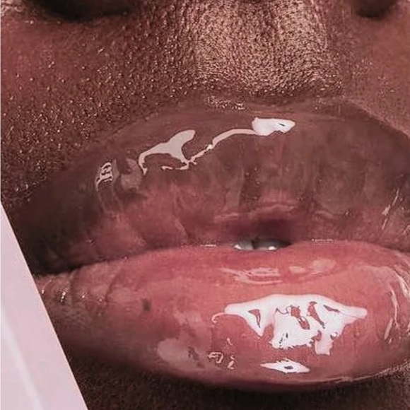 Lip Gloss Plumper – Lyne Beauty (Hyaluronic & SPF50) - Picture 9 of 12